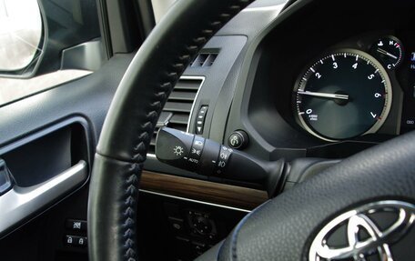 Toyota Land Cruiser Prado 150 рестайлинг 2, 2018 год, 6 199 000 рублей, 14 фотография