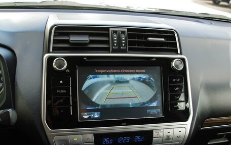 Toyota Land Cruiser Prado 150 рестайлинг 2, 2018 год, 6 199 000 рублей, 22 фотография