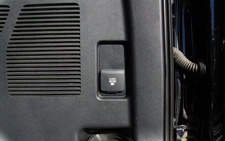 Toyota Land Cruiser Prado 150 рестайлинг 2, 2018 год, 6 199 000 рублей, 37 фотография