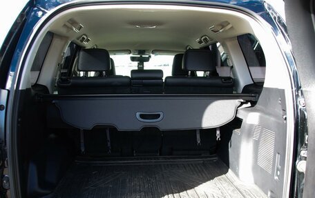 Toyota Land Cruiser Prado 150 рестайлинг 2, 2018 год, 6 199 000 рублей, 38 фотография