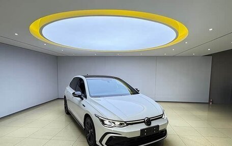 Volkswagen Golf VIII, 2023 год, 1 850 000 рублей, 4 фотография