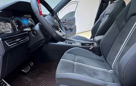 Volkswagen Golf VIII, 2023 год, 1 850 000 рублей, 9 фотография