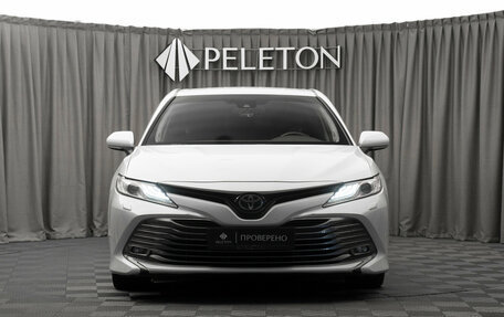 Toyota Camry, 2018 год, 2 700 000 рублей, 3 фотография