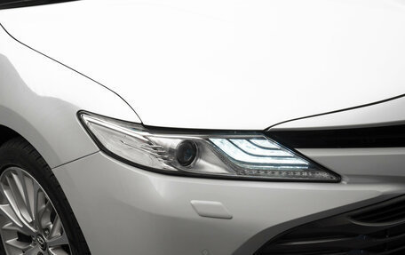 Toyota Camry, 2018 год, 2 700 000 рублей, 8 фотография