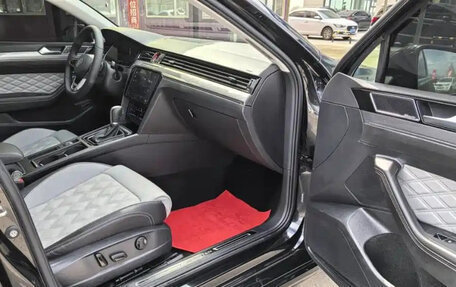 Volkswagen Passat B8 рестайлинг, 2022 год, 1 850 000 рублей, 11 фотография