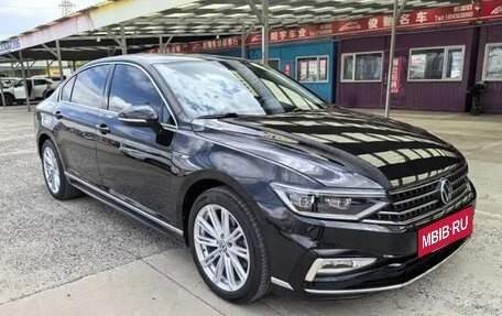 Volkswagen Passat B8 рестайлинг, 2022 год, 1 850 000 рублей, 3 фотография