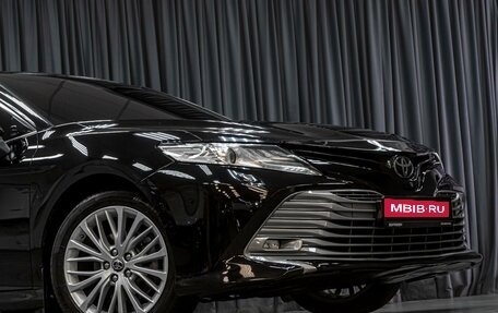 Toyota Camry, 2019 год, 3 210 000 рублей, 6 фотография