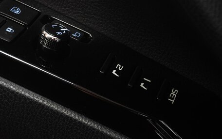 Toyota Camry, 2019 год, 3 210 000 рублей, 28 фотография