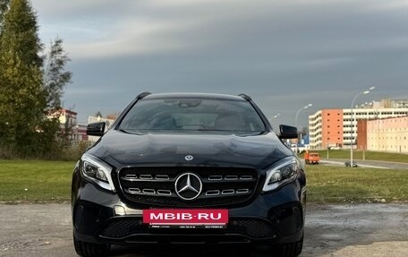 Mercedes-Benz GLA, 2019 год, 2 300 000 рублей, 2 фотография