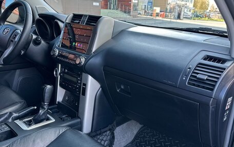 Toyota Land Cruiser Prado 150 рестайлинг 2, 2010 год, 2 350 000 рублей, 14 фотография