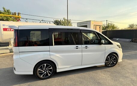 Honda Stepwgn IV, 2021 год, 2 250 000 рублей, 8 фотография