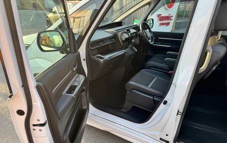 Honda Stepwgn IV, 2021 год, 2 250 000 рублей, 14 фотография