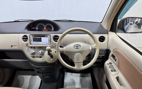 Toyota Sienta I, 2012 год, 950 000 рублей, 12 фотография