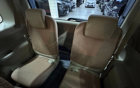 Toyota Sienta I, 2012 год, 950 000 рублей, 31 фотография