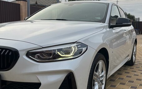 BMW 1 серия, 2022 год, 2 900 000 рублей, 2 фотография