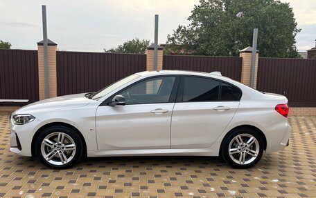 BMW 1 серия, 2022 год, 2 900 000 рублей, 3 фотография