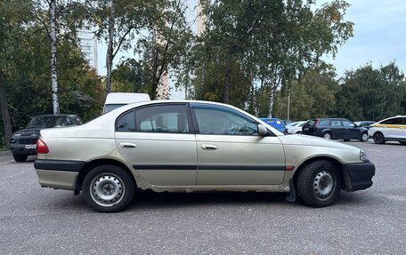 Toyota Avensis III рестайлинг, 2001 год, 175 000 рублей, 8 фотография