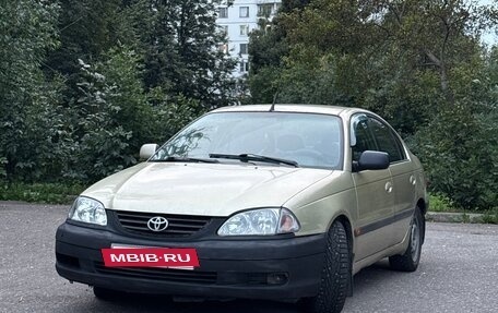 Toyota Avensis III рестайлинг, 2001 год, 175 000 рублей, 2 фотография