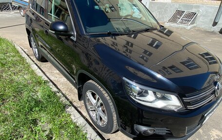Volkswagen Tiguan I, 2011 год, 1 600 000 рублей, 2 фотография