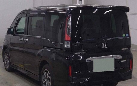 Honda Stepwgn IV, 2017 год, 1 300 000 рублей, 3 фотография