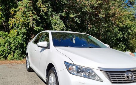 Toyota Camry, 2012 год, 1 580 000 рублей, 2 фотография