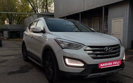 Hyundai Santa Fe III рестайлинг, 2013 год, 1 650 000 рублей, 2 фотография