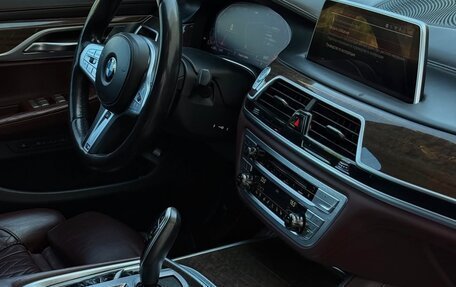 BMW 7 серия, 2019 год, 4 750 000 рублей, 6 фотография
