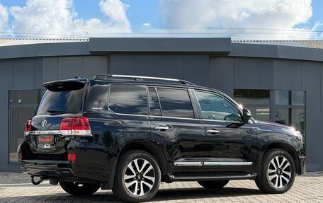Toyota Land Cruiser 200, 2017 год, 5 950 000 рублей, 4 фотография