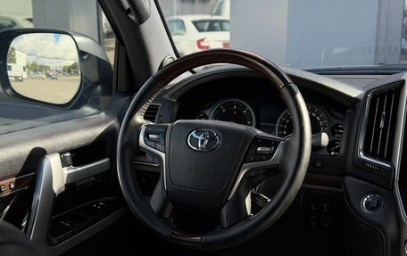 Toyota Land Cruiser 200, 2017 год, 5 950 000 рублей, 12 фотография