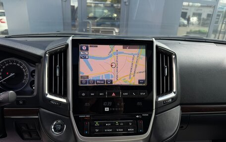 Toyota Land Cruiser 200, 2017 год, 5 950 000 рублей, 9 фотография