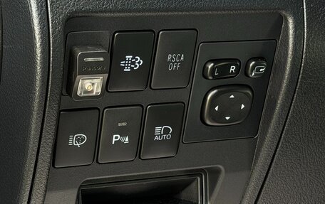 Toyota Land Cruiser 200, 2017 год, 5 950 000 рублей, 14 фотография