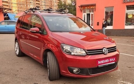 Volkswagen Touran III, 2011 год, 1 100 000 рублей, 4 фотография