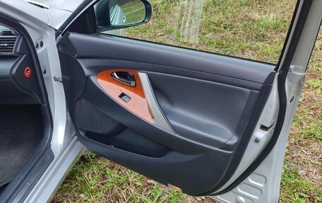 Toyota Camry, 2011 год, 1 250 000 рублей, 10 фотография