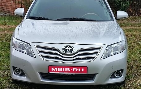 Toyota Camry, 2011 год, 1 250 000 рублей, 1 фотография