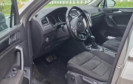 Volkswagen Tiguan II, 2020 год, 2 490 000 рублей, 9 фотография