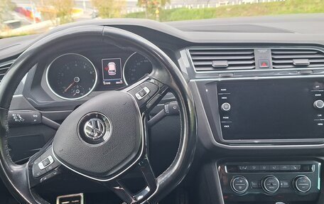 Volkswagen Tiguan II, 2020 год, 2 490 000 рублей, 8 фотография