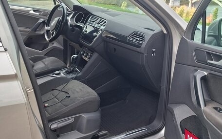Volkswagen Tiguan II, 2020 год, 2 490 000 рублей, 11 фотография
