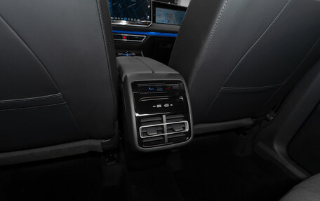 Volkswagen Tiguan, 2026 год, 5 300 000 рублей, 30 фотография