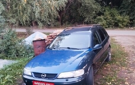 Opel Vectra B рестайлинг, 2001 год, 300 000 рублей, 1 фотография