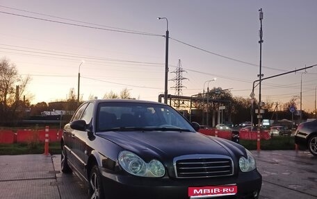 Hyundai Sonata IV рестайлинг, 2006 год, 400 000 рублей, 1 фотография