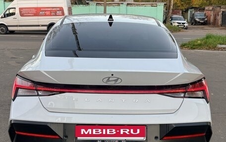 Hyundai Elantra, 2024 год, 1 980 000 рублей, 4 фотография