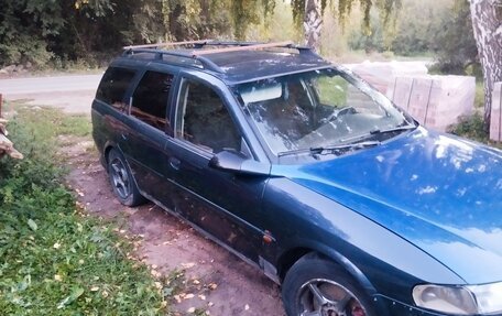 Opel Vectra B рестайлинг, 2001 год, 300 000 рублей, 2 фотография