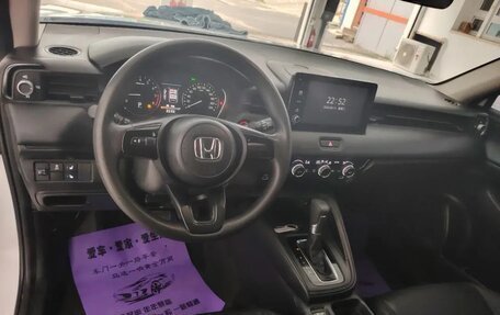 Honda Vezel, 2023 год, 1 750 000 рублей, 5 фотография