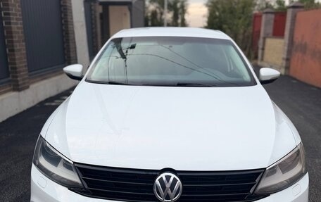 Volkswagen Jetta VI, 2016 год, 1 050 000 рублей, 3 фотография