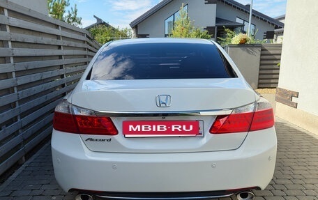 Honda Accord IX рестайлинг, 2013 год, 1 330 000 рублей, 2 фотография