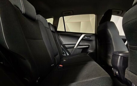 Toyota RAV4, 2018 год, 2 100 000 рублей, 15 фотография