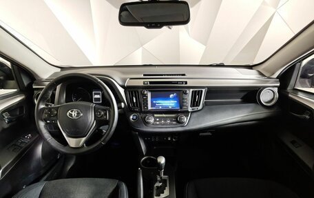 Toyota RAV4, 2018 год, 2 100 000 рублей, 13 фотография