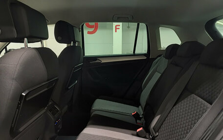 Volkswagen Tiguan II, 2017 год, 2 486 000 рублей, 16 фотография