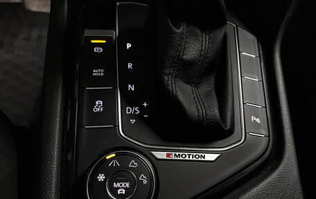 Volkswagen Tiguan II, 2017 год, 2 486 000 рублей, 27 фотография