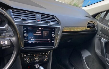 Volkswagen Tiguan II, 2019 год, 3 100 000 рублей, 19 фотография